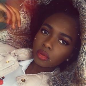 Meet your Posher, Fatoumatta